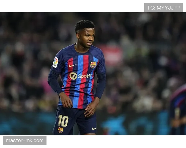 亚马尔与法蒂:新生代边锋崛起路径及战术适配差异分析 亚马尔与法蒂:新生代边锋崛起路径及战术适配差异分析