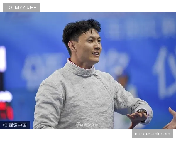 仲满这生活太奇葩,赛场上那个狠人,家里却能被宠成二小姐?